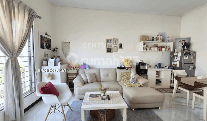 Rented Furnished Strategic House in Taman Kopo Indah 3 Bandung