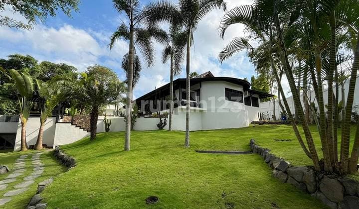 Luxury Big Garden Mediterranean Villa di Canggu