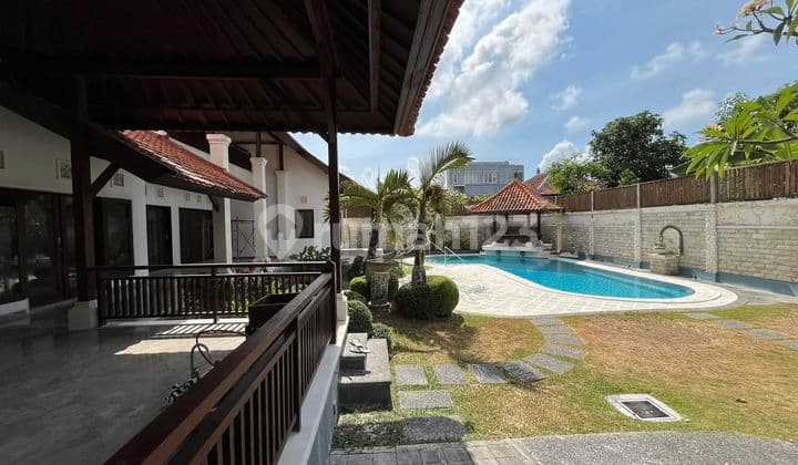 Rumah 1 Lantai di Villa Kompleks Taman Mumbul Nusa Dua
