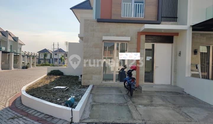 Dijual Rumah Bagus Greenland Residence di Gresik 2 Lantai