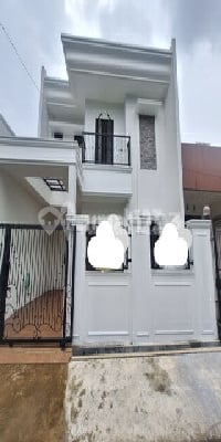 Dijual Rumah Cantik 2 Lantai