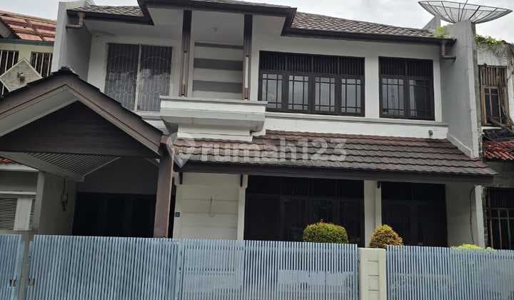 Rumah Bagus 2 Lantai Lokasi Strategis di Sunter