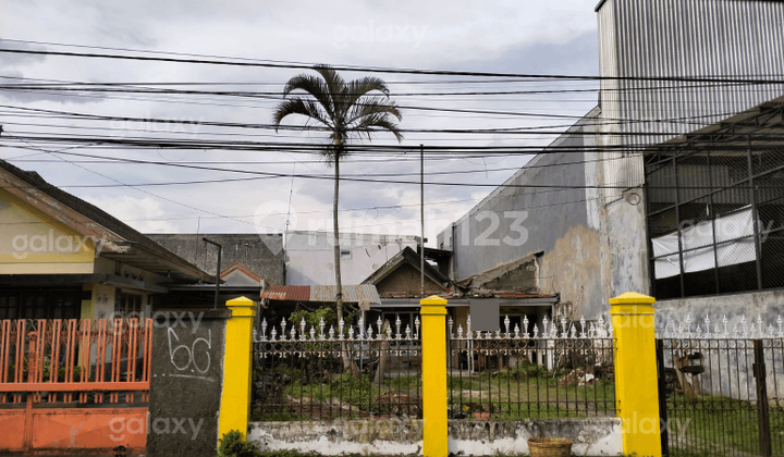 Rumah Luas 303 M2 Dekat Pasar Tawangmangu Malang Gmk03943