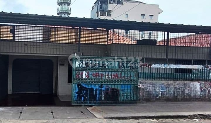 Dijual Rumah di Pinggir Jalan Jakarta Pusat