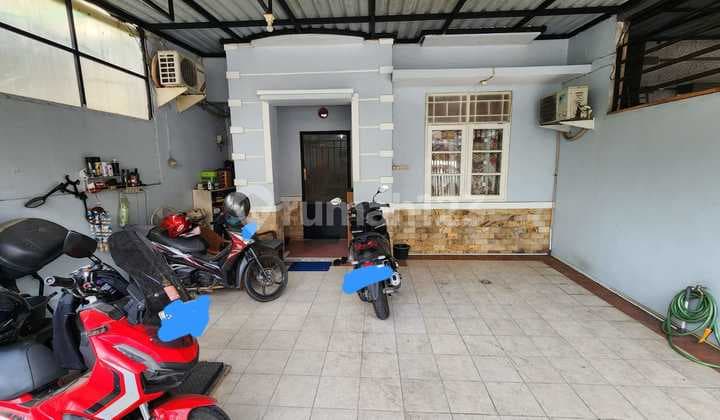 For Sale: House in Taman Palem Lestari, Cengkareng, West Jakarta