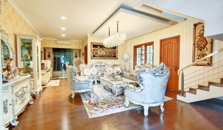 Dijual Rumah Mewah di BSD City Hoek