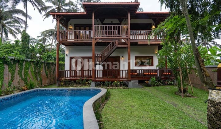 Well-Maintained Joglo Villa On 10 Are Land Near Ubud - Great Investment