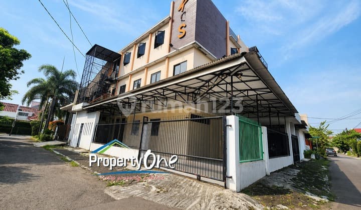 For Sale: Corner Row House in Villa Melati Mas Serpong, Near BSD and Bintaro