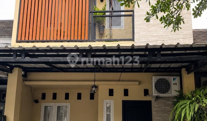 Ready-to-Occupy House for Sale in Griya Pamulang Extension, Easy Access to Toll Road and Sudimara Station