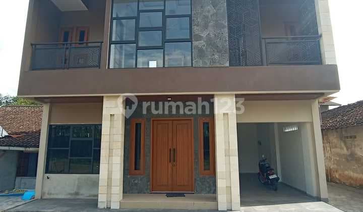 Rumah Siap Huni 2 Lantai Hadap Utara Dekat Jalan Kaliurang
