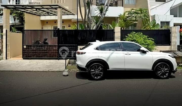 Rumah Modern Siap Huni di Pondok Indah Jalan Lebar 2 Mobil Rumah di Pondok Indah