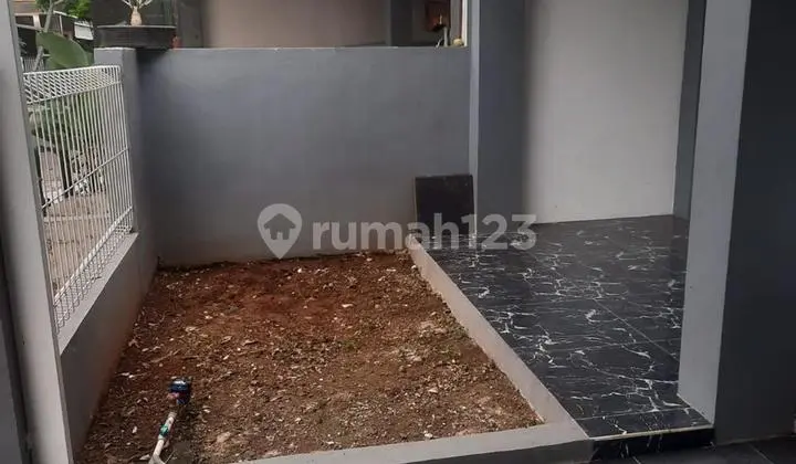 Rumah 1 Lantai Dekat Sekolahan dan Supermarket di Limus Pratama