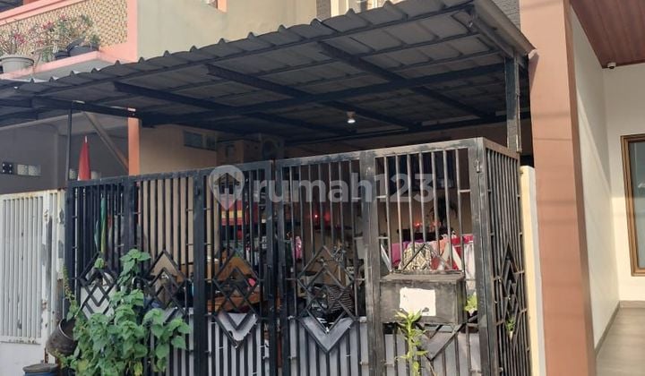 Dijual Rumah Lt2, Bangunan Baru dan Fullrenovasi. Harga Dibawah Pasar