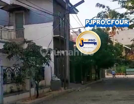 Rumah Bagus 4 Lt. untuk Kantor/Gudang di Harapan Indah