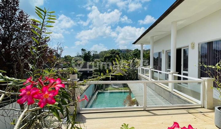 Villa 2 Lantai di Balangan