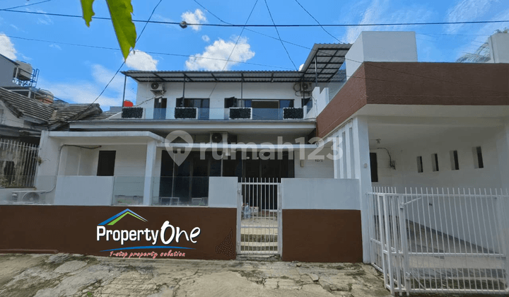 Jual Rumah 2 Lantai Lokasi Strategis di Serpong Park Dekat Akses Mall BSD Plaza dan Tol BSD