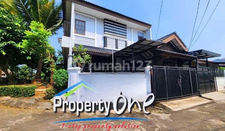 For Sale 2.5-Story House in a Strategic Location at Griya Loka, Near Rawa Buntu KRL Access and BSD Toll Road.