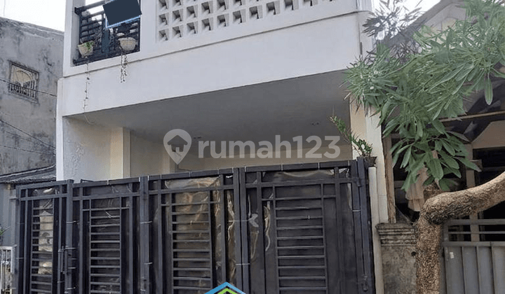 For Sale: Ready-to-Occupy 2-Story House in a Strategic Location in Salvia BSD, Near KRL Rawa Buntu Station, BSD Toll, and Modern Market