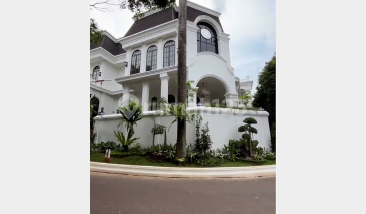 New House, 4 Floors in Pondok Indah with American Classic Design