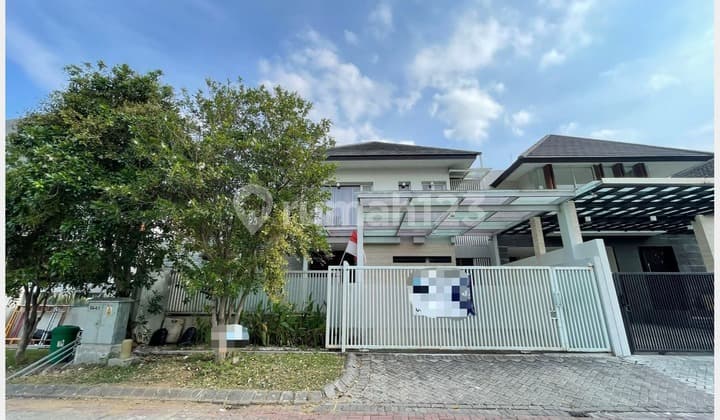 Luxurious, Beautiful & Ideal House in Graha Family, Surabaya