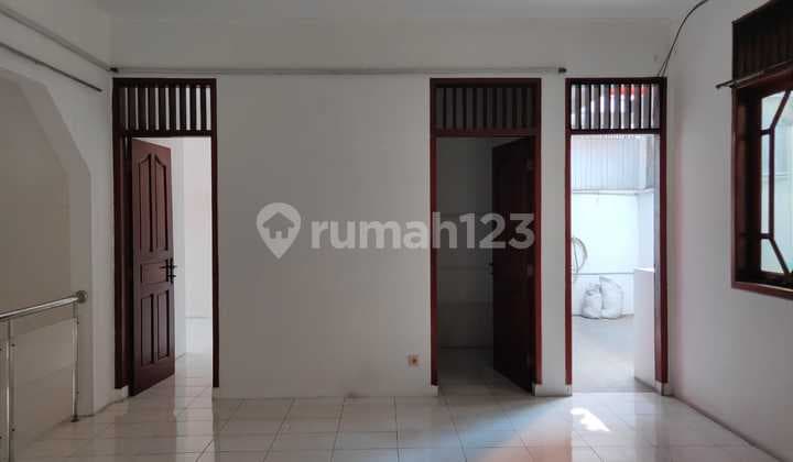Rumah SHM di Jl. Dempo I No. 4, Gunung, Kebayoran Baru, Kota Jakarta Selatan, Dki Jakarta, Indonesia, 12120, Blok M