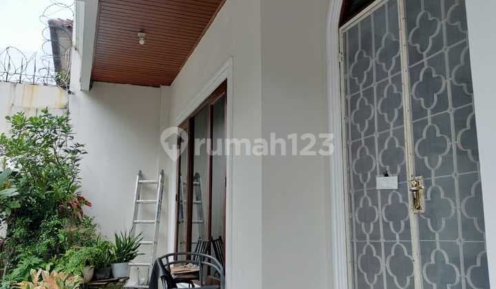 House Needs Minimal Renovation in Senopati SCBD Area