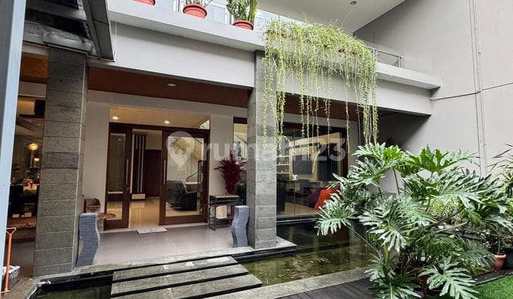 Dijual Rumah Mewah Istimewa di Pusat Kota Bandung Adem
