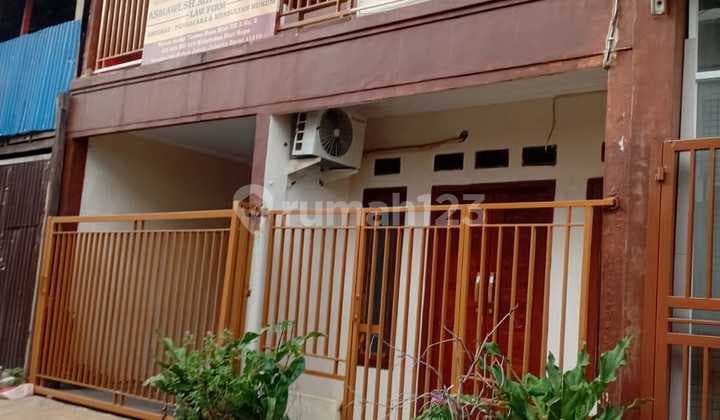 Sewa Rumah Bagus di Taman Ratu