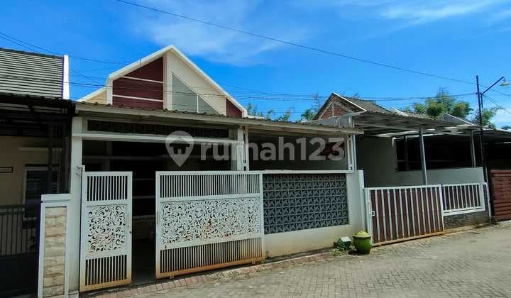 Rumah 1Lt 3Kamar 2Km Unfurnish Dekat Akses Tol Pakis dan Bandara