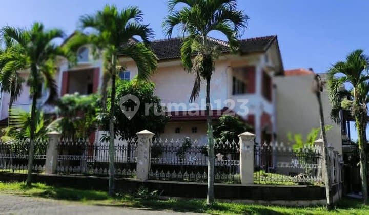 2-Story House, 5 Bedrooms, 3 Bathrooms, Unfurnished, Boarding House Potential, Near Brawijaya