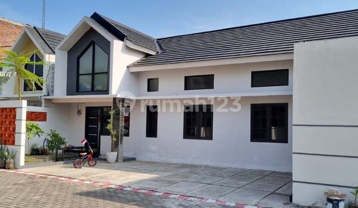 Rumah Mewah 4Kt di Bamboe Villas 1 Tembalang | LT 234M² LB 150M² | SHM | Hadap Selatan By Prabowo Siswanto Property