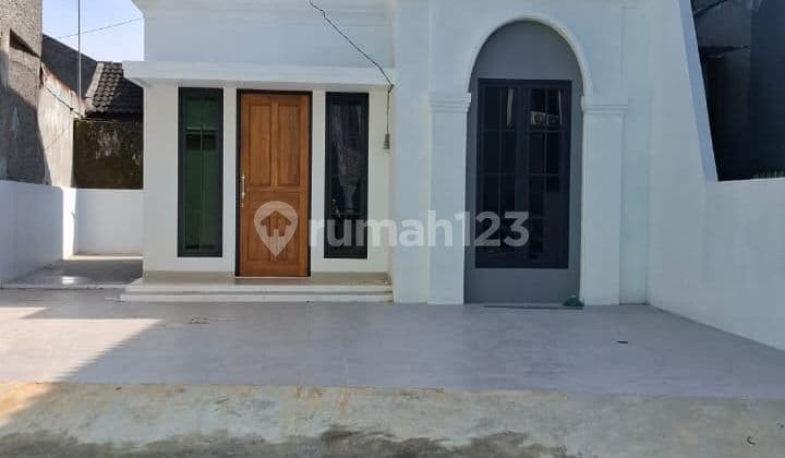 Rumah Baru America Clasic di Banyumanik