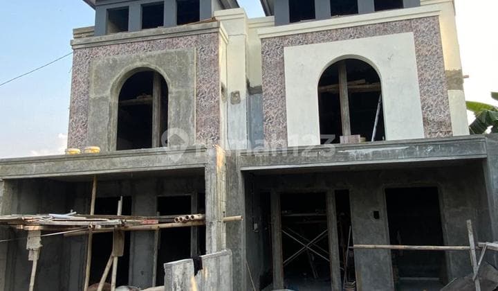 Rumah 2 Lantai Modern Lok Perum Dolog Asri Woltermangunsidi, Semarang Timur By Prabowo Siswanto Property