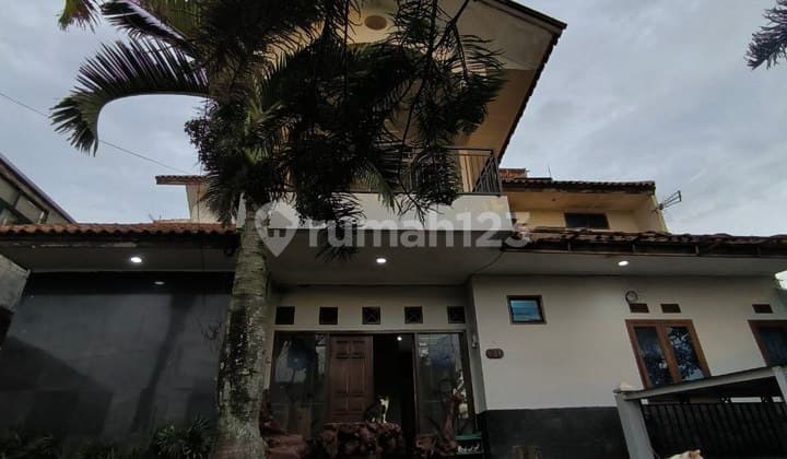 Investasi Properti: Rumah 3 Lantai + Potensi Bangun Rumah Tambahan