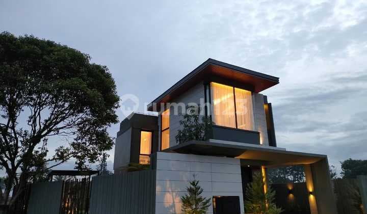 Rumah Siap Huni 3 Lantai SHM Dekat Akses Tol Pamulang View Danau