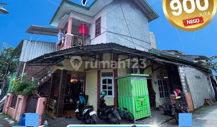 2-Story Hook House