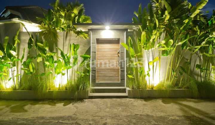 Villa Timur yang Bikin Hidup Lebih Terang - 3 Bedroom Furnished di Jantung Seminyak
