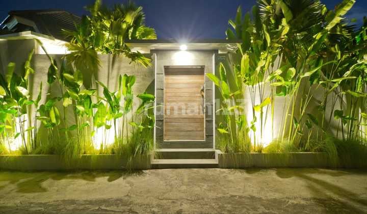 Villa Timur that Makes Life Brighter - 3 Bedroom Furnished in the Heart of Seminyak
