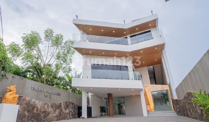 Iconic Eco-Luxury Building Sanur - 1.040M², Solar 95%, Rooftop Penthouse View Gunung & Laut!