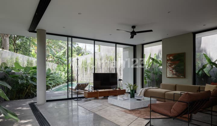 Nova By Oxo Canggu - Mid-Century Villa, 330M², Only 4 Units, High-End Living!