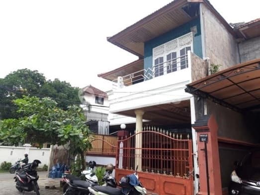 Rumah Besar di Jantung Kuta - 7 Kamar, Akses Sunset Road, Harga Turun!