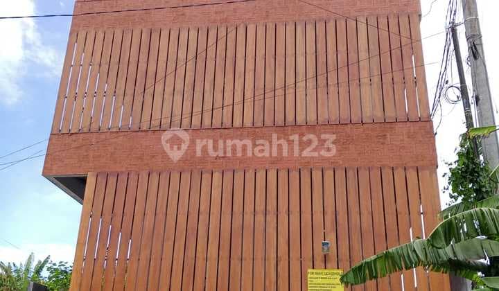 Kompleks 8 Apartemen + 2 Loft Villa dengan Rooftop & Kolam Renang | Ready 2026