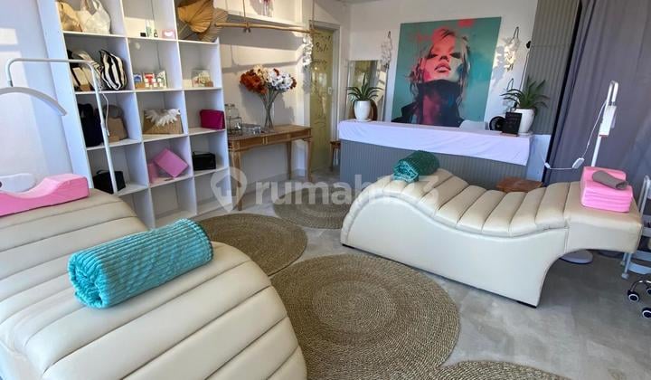 Rare Spot Bisnis di Jantung Pererenan - Toko Strategis Siap Jalan!