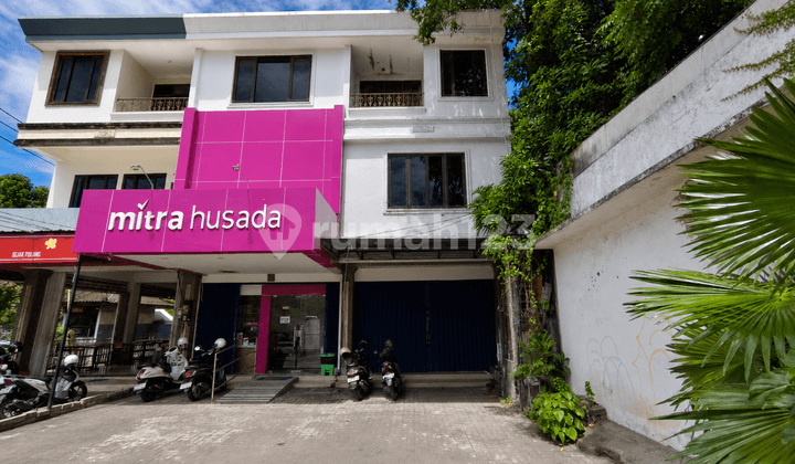 Large 2-Story Shop House - Location Ready for Business Branding