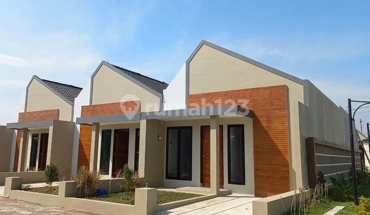 Minimalist 1-Story House Near Sragen City Center