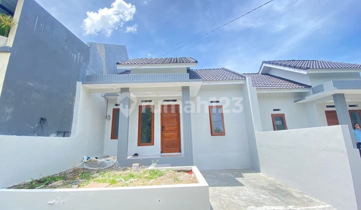 Rumah Baru Strategis Dekat Kota Karanganyar