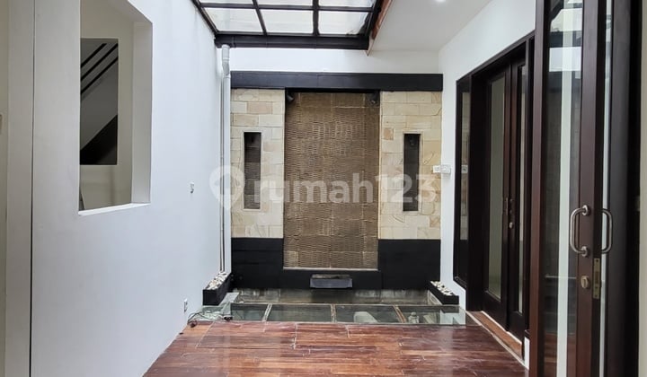Dijual Rumah Rapi Siap Huni Emerald Residence Bintaro