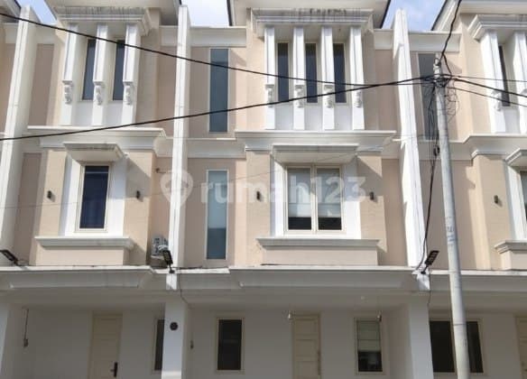Dijual Rumah Dharmahusada Indah Barat