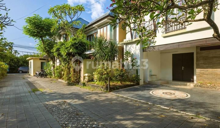 For Rent Comfortable and Modern Villa in Dewi Sri