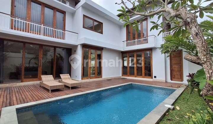 Di Jual Villa 2 Kamar , Tumbak Bayuh Canggu